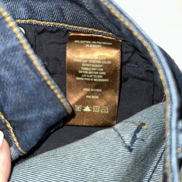 Kut from the Kloth Farrah baby bootcut jeans size 6 - Picture 6 of 8